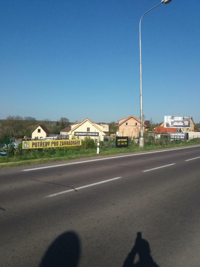 Garden apartments Znojmo Buitenkant foto